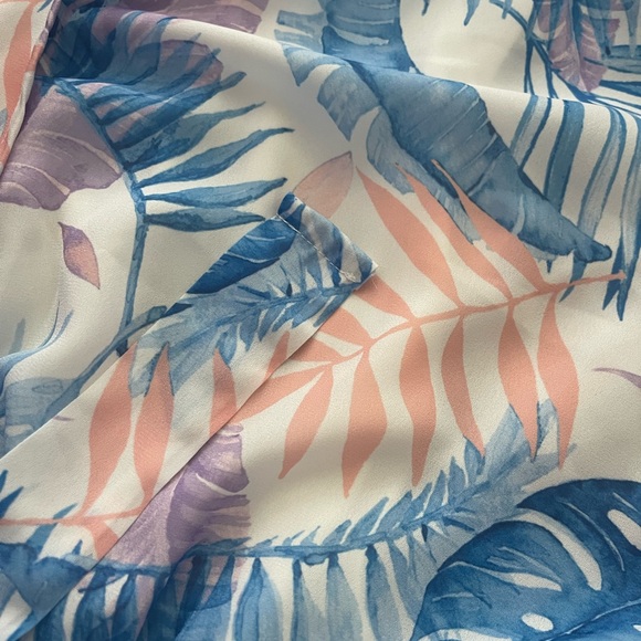 Pink Lily Floral Romper excellent pre used condition - Picture 2 of 3